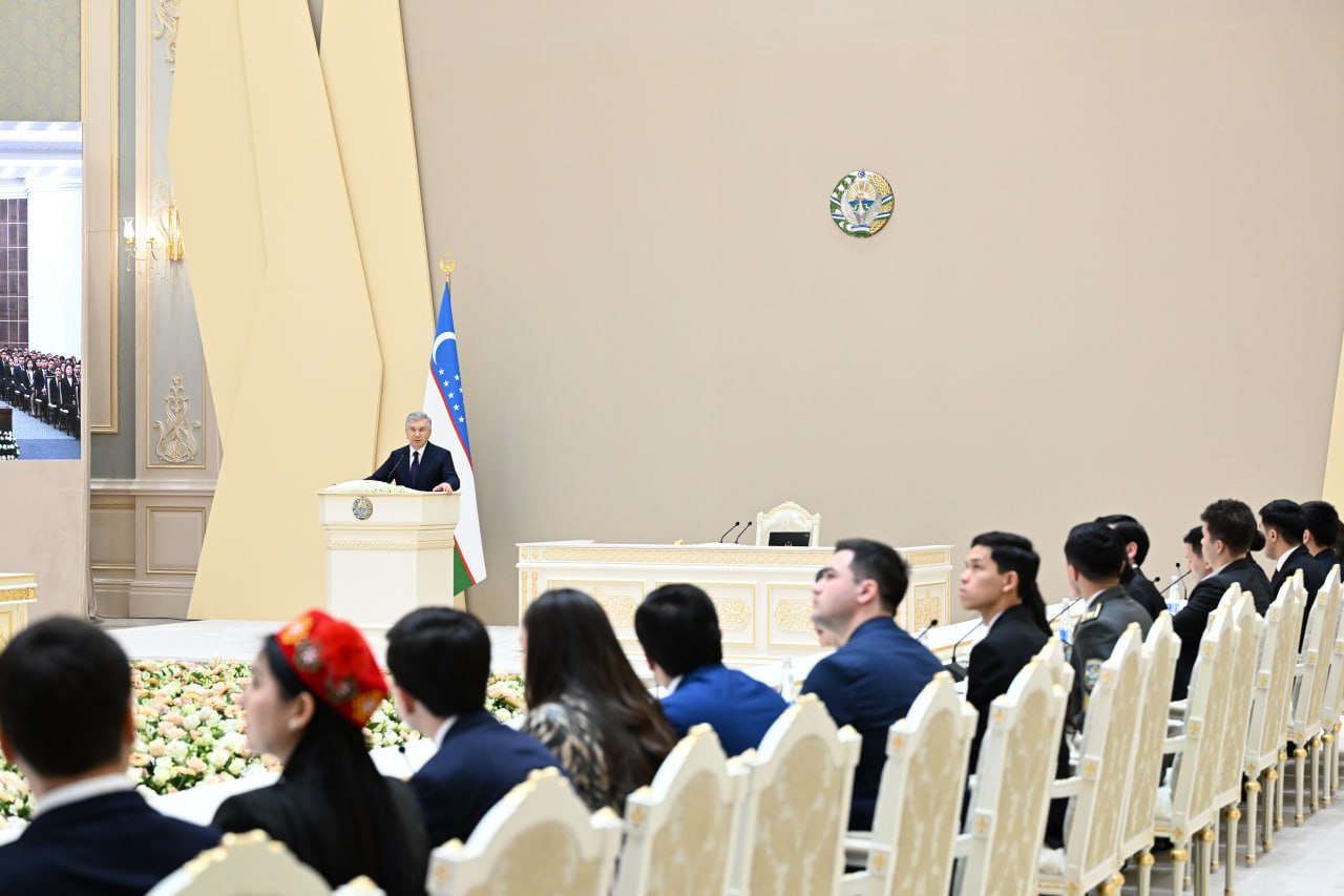 Prezident Shavkat Mirziyoyevning yoshlar bilan muloqoti